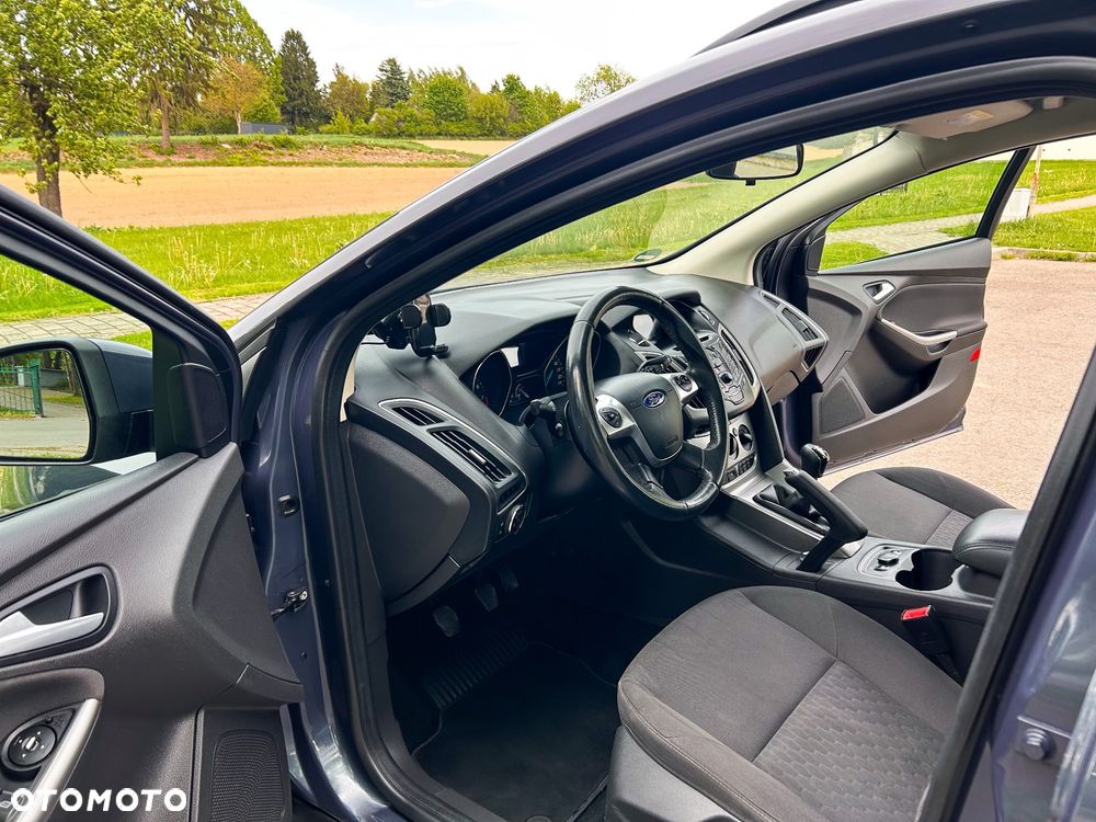 Ford Focus 1.0 EcoBoost Trend - 27
