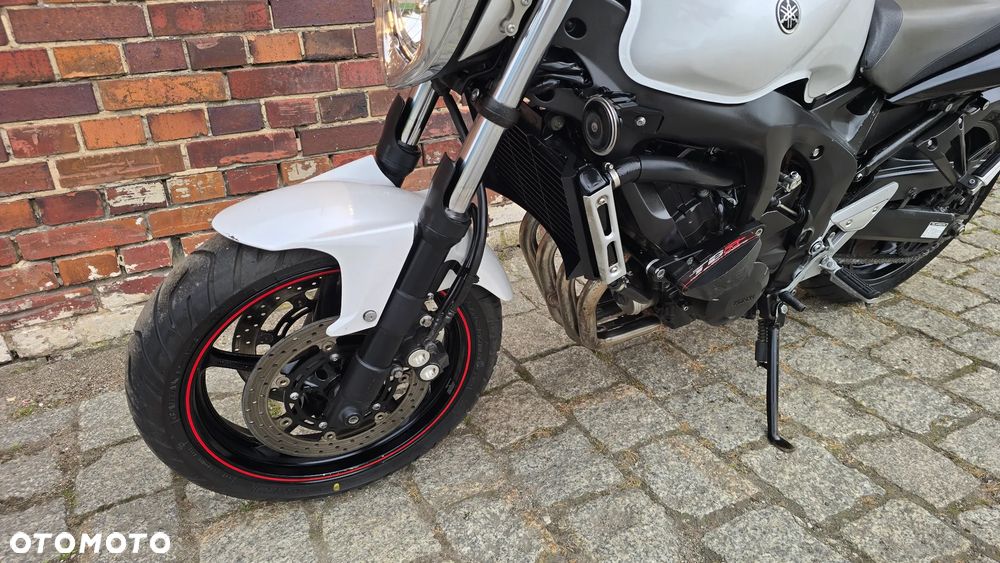 Yamaha FZ6 - 5