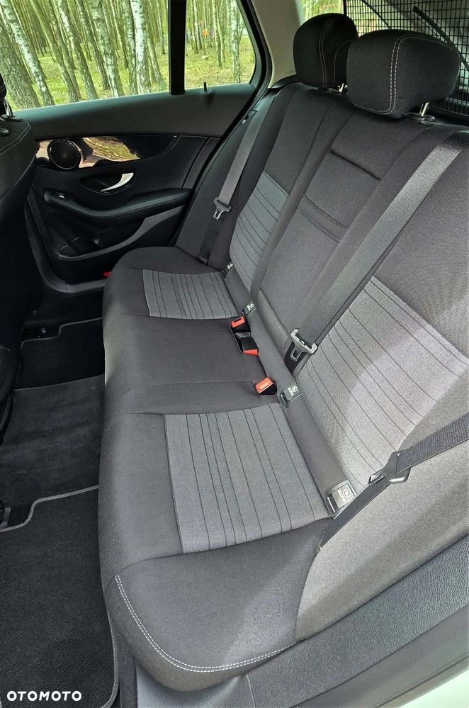Mercedes-Benz Klasa C 180 (BlueTEC) d AMG Line - 23