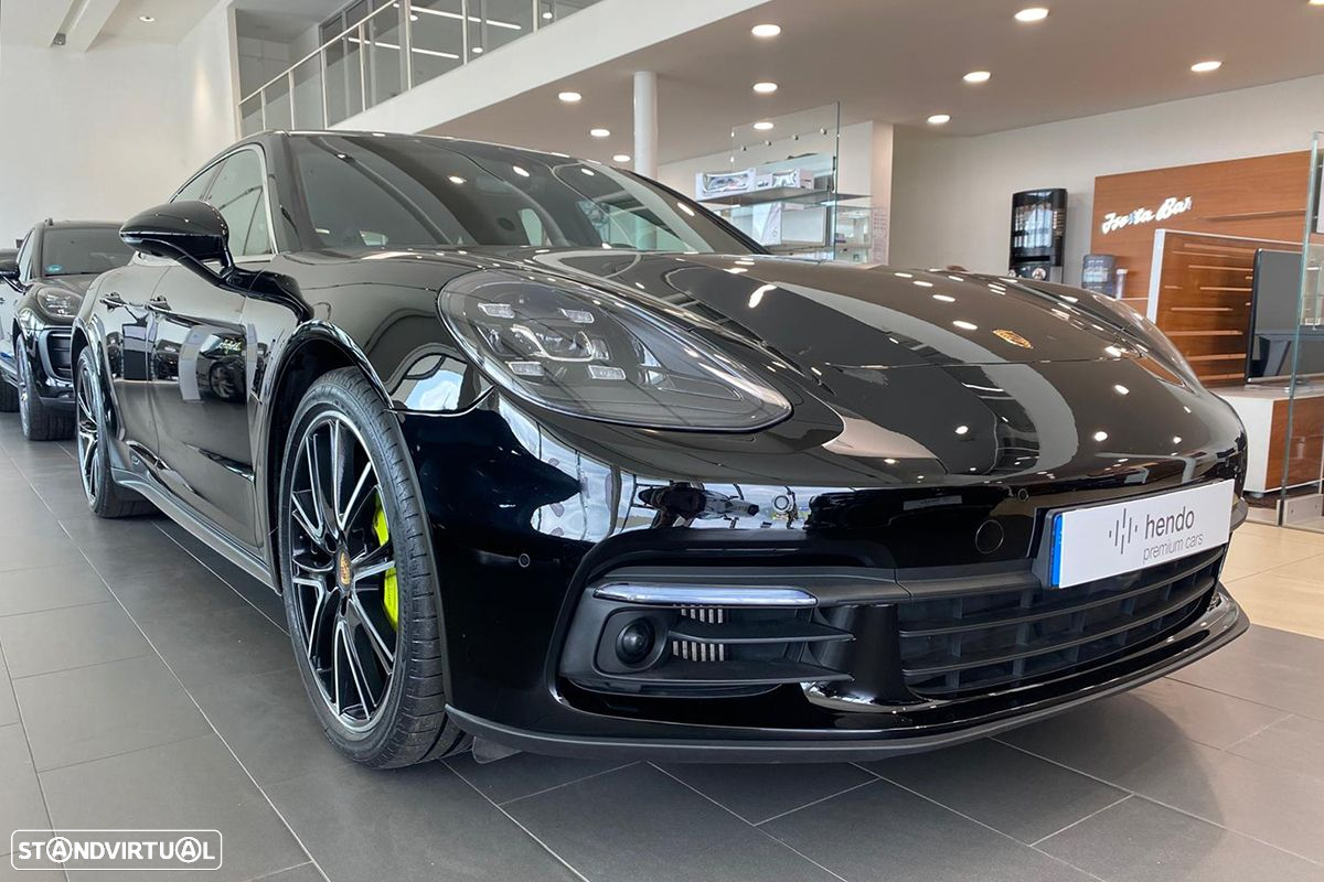 Porsche Panamera Sport Turismo 4 E-Hybrid - 2