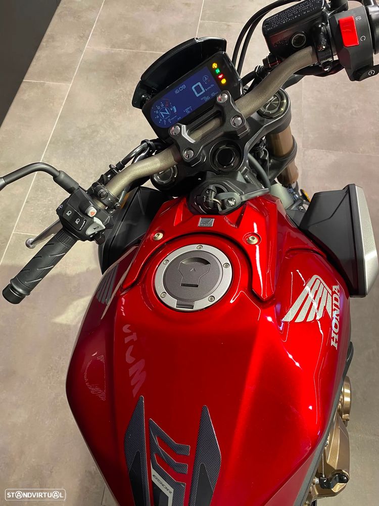 Honda CB 650R - 8
