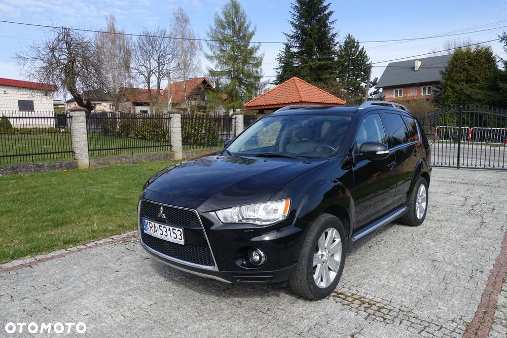 Mitsubishi Outlander 2.0 DID Intense + - 14