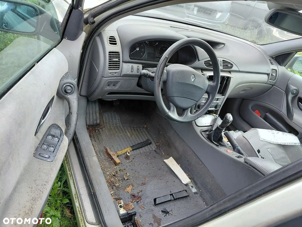 Części Renault Laguna II KOMBI 1.6 benzyna DRZWI MASKA BŁOTNIKI KLAPA MV190 - 7