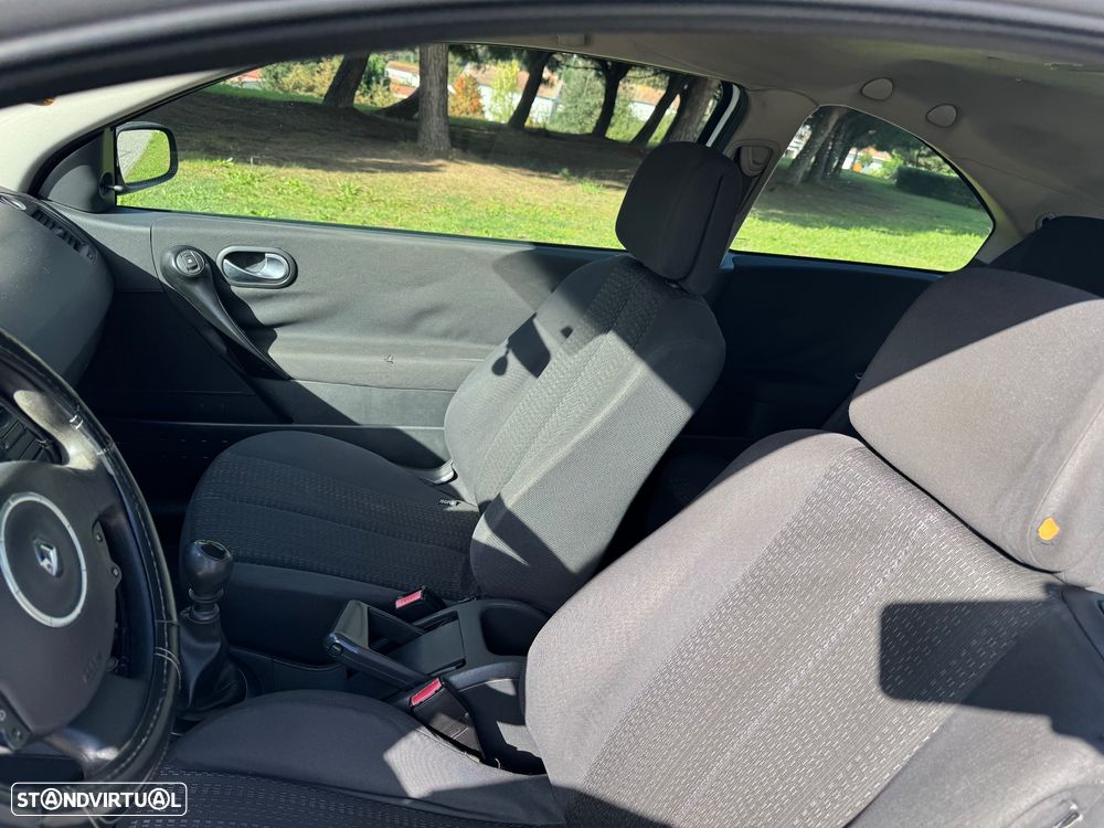 Renault Mégane 1.5 dCi Authentique - 9