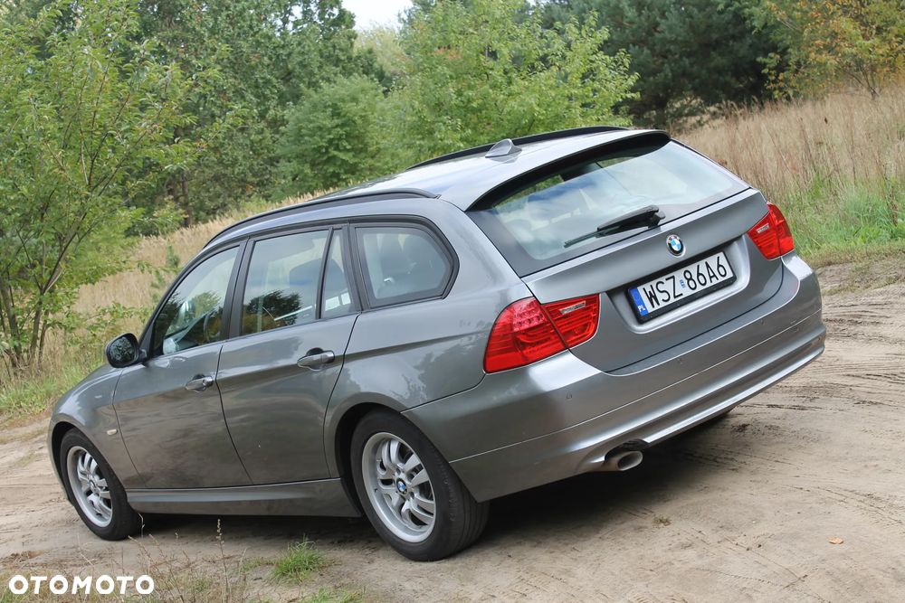 BMW Seria 3 318d DPF Touring Edition Exclusive - 5