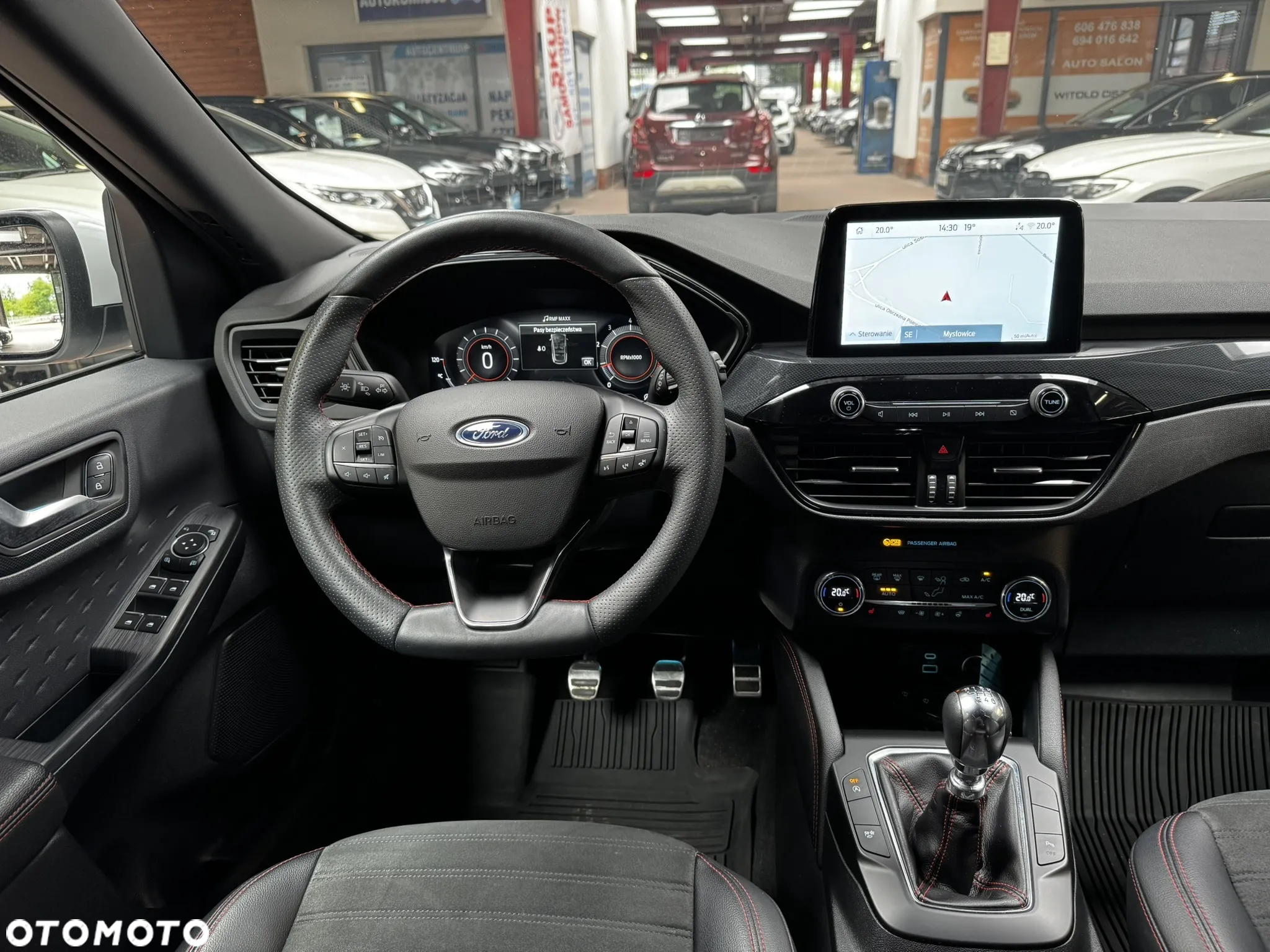 Ford Kuga 1.5 EcoBoost FWD ST-Line X - 17
