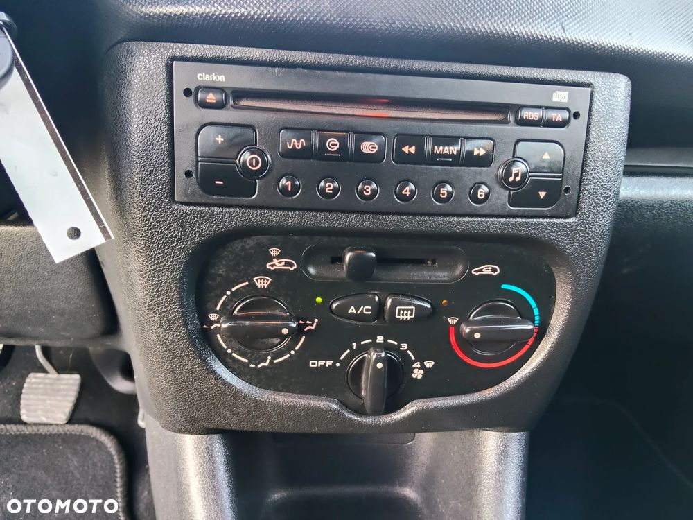 Peugeot 206 plus 75 - 30