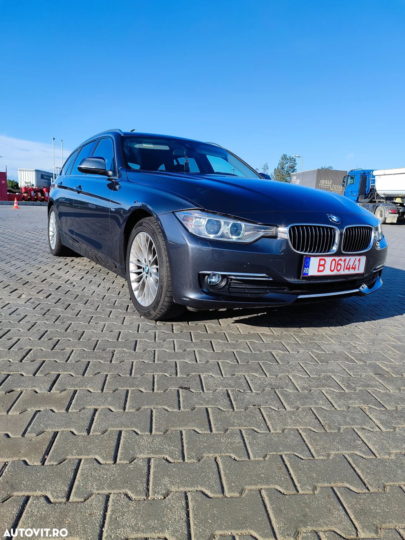 BMW Seria 3 316d Touring Aut. Luxury Line - 1