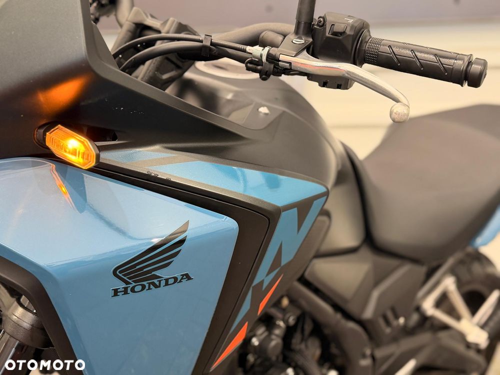 Honda CB - 11
