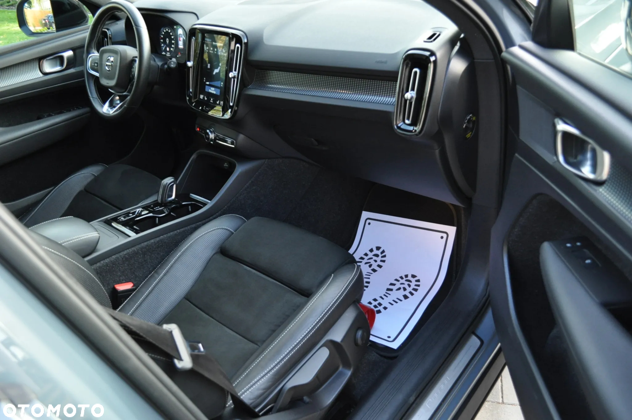 Volvo XC 40 D3 R-Design - 33