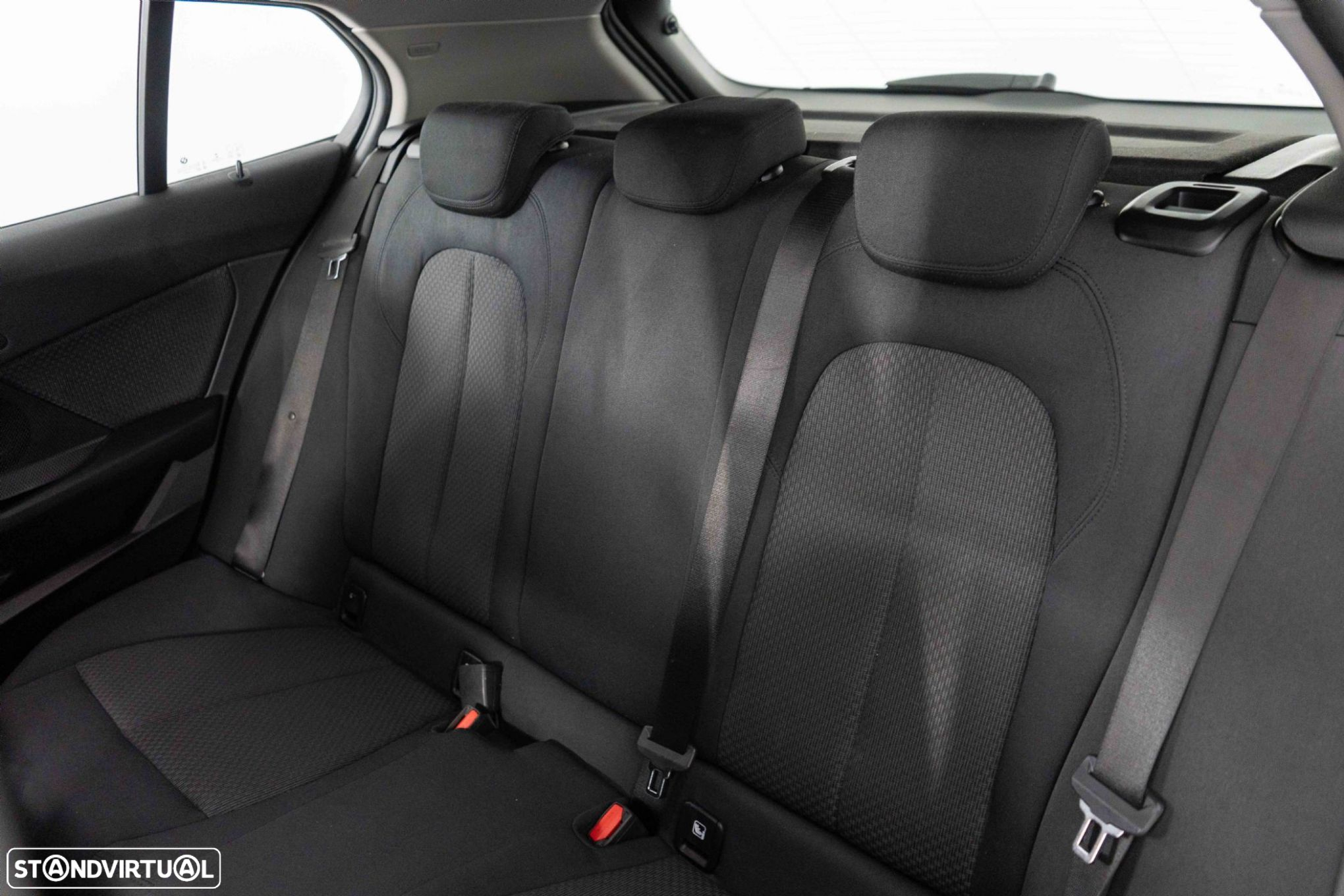 BMW 116 d Corporate Edition Auto - 9
