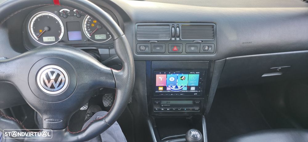 VW Bora 1.9 TDi Highline - 9