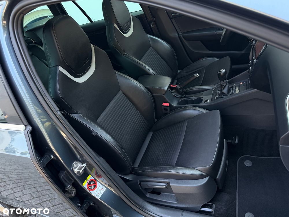 Skoda Octavia 2.0 TSI (Green tec) RS - 21
