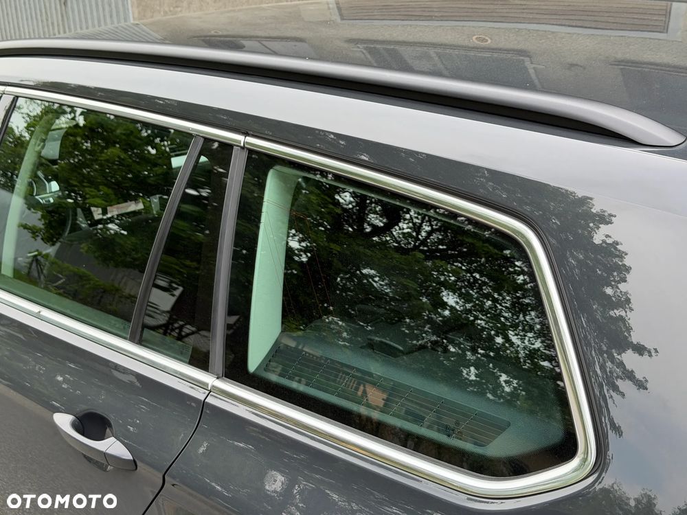 Volkswagen Passat - 28