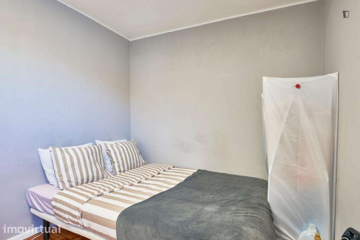 Quarto - localizado em Chelas Lisbon - Grande imagem: 3/34