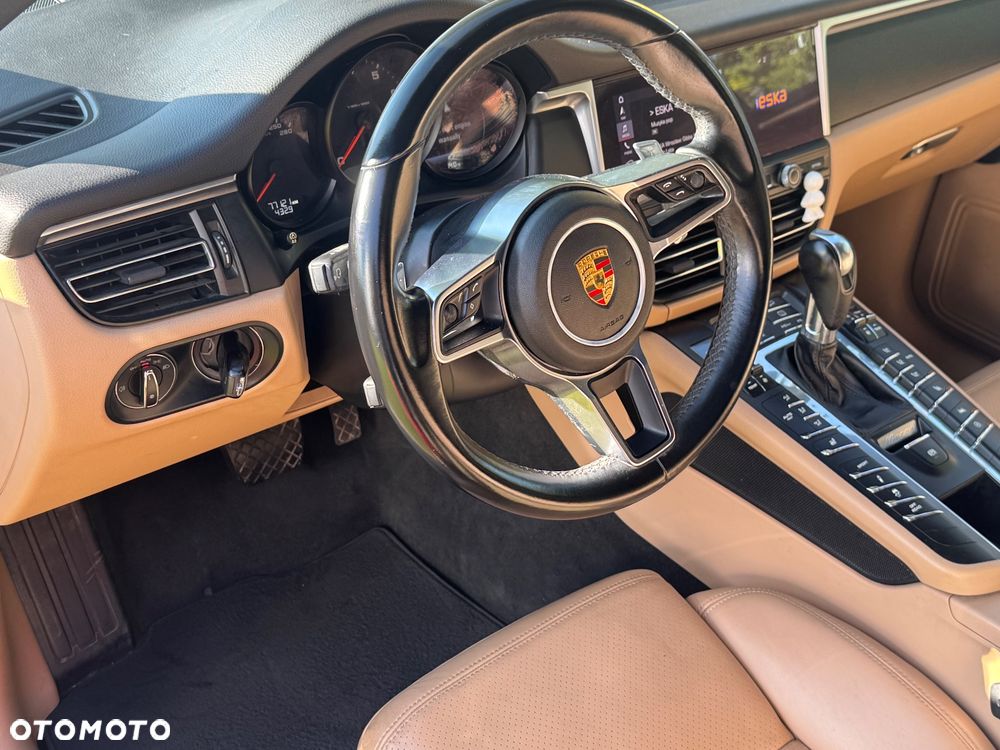 Porsche Macan Standard - 22
