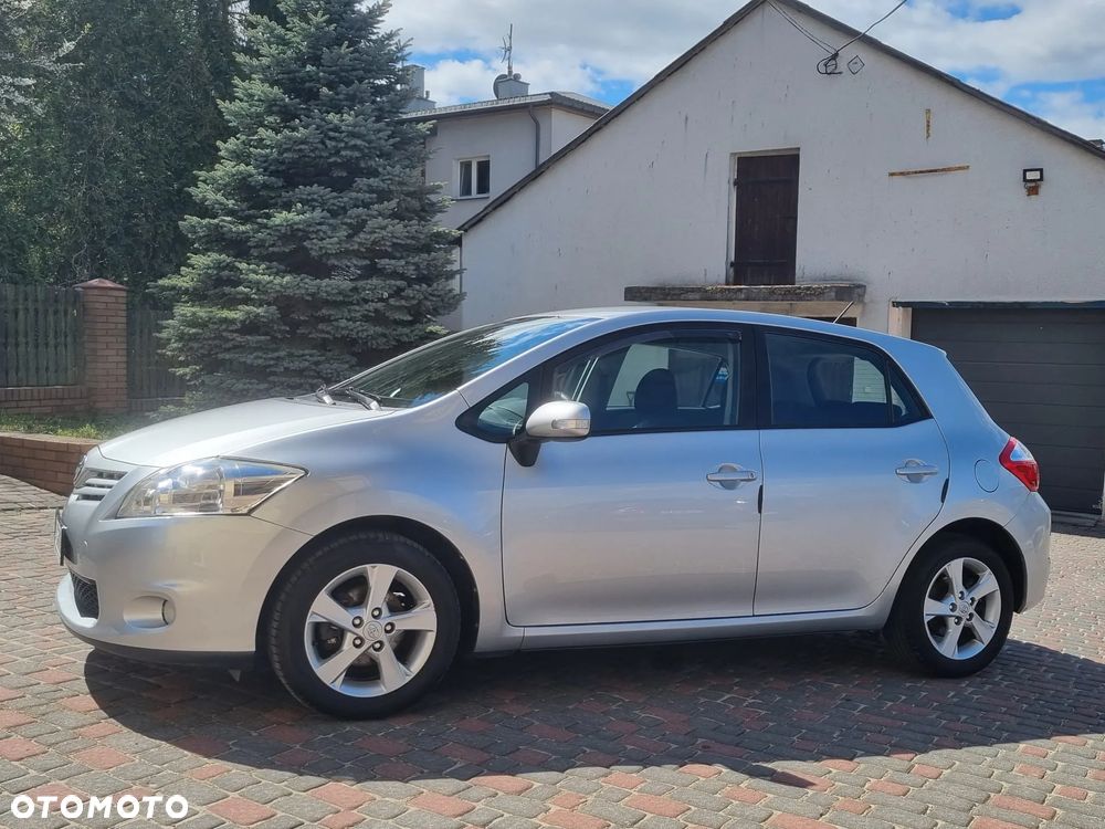 Toyota Auris 1.6 Valvematic Life - 3