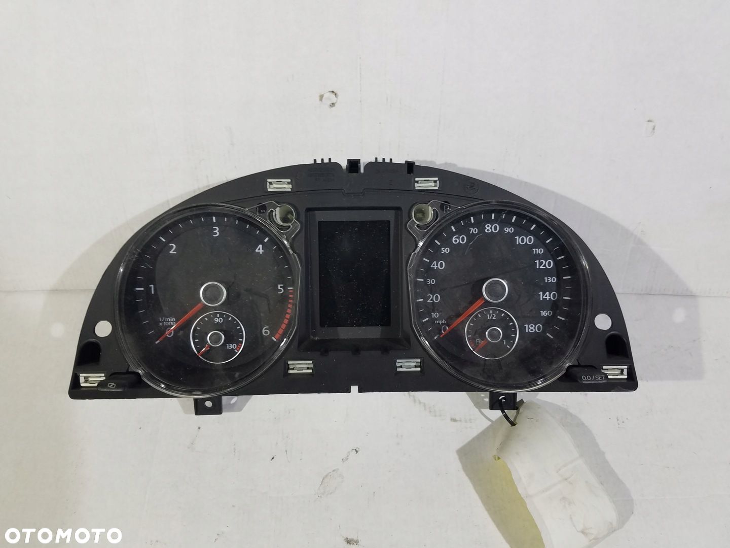 LICZNIK ZEGARY PASSAT CC 2.0 TDI 3C8920970P - 1