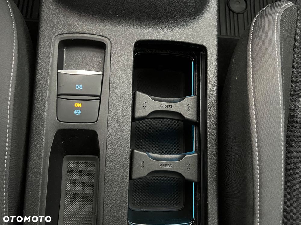 Ford Focus 1.0 EcoBoost Connected - 31