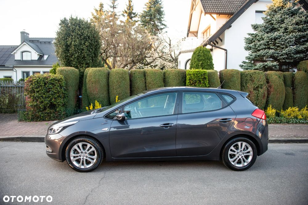 Kia Ceed - 4