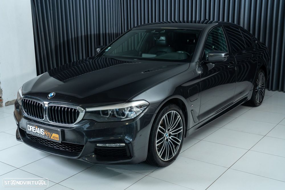 BMW 530 e Pack M - 32