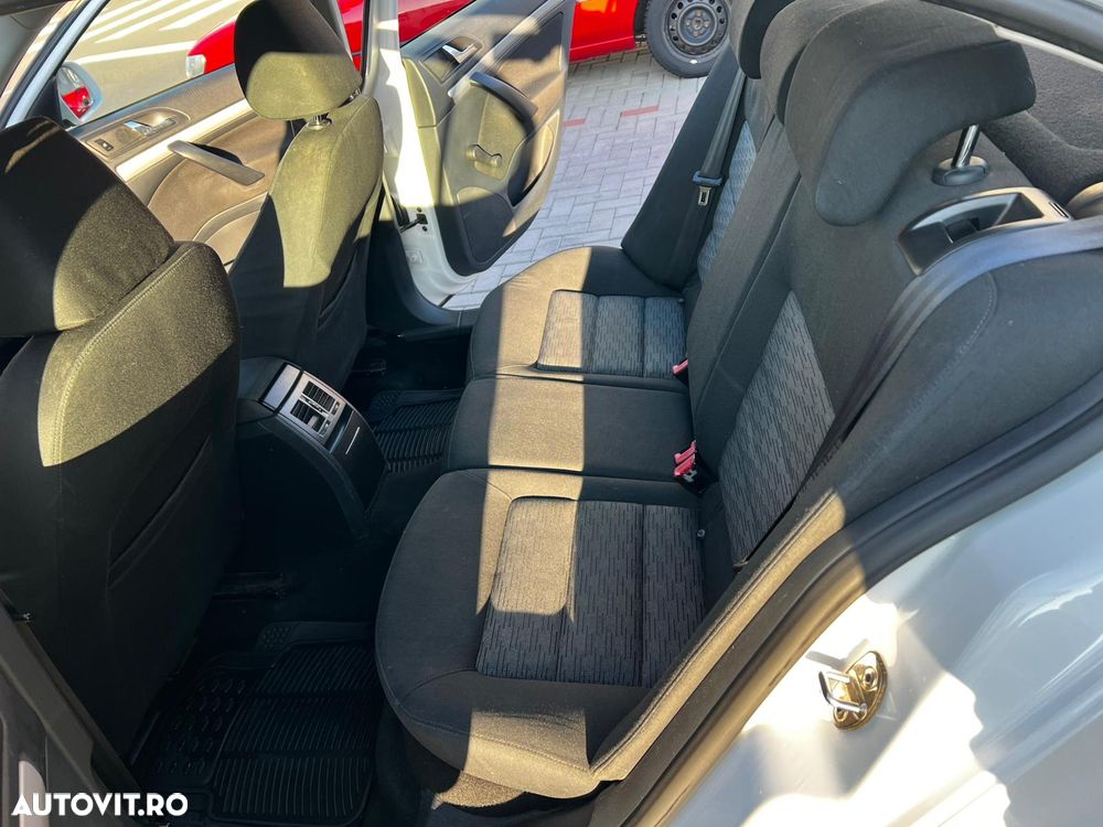 Skoda Octavia 1.6 TDI ELEGANCE - 16