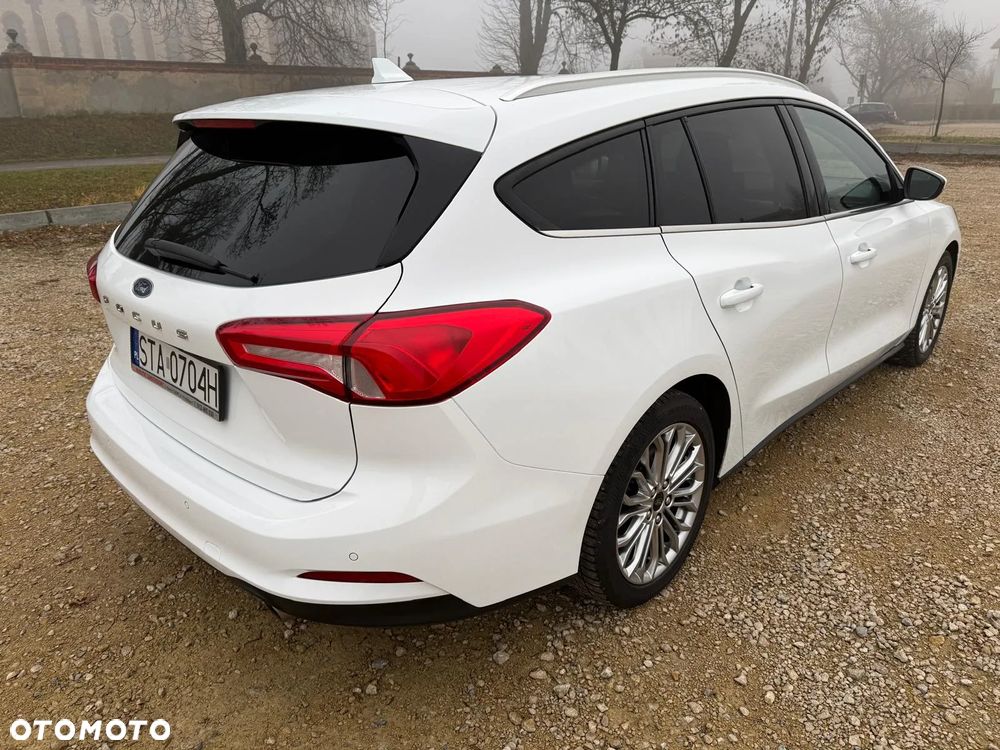 Ford Focus ver-2-0-ecoblue-titanium - 5