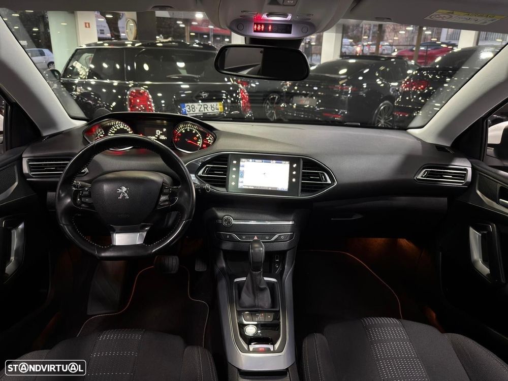 Peugeot 308 SW 1.2 PureTech Allure EAT6 - 15