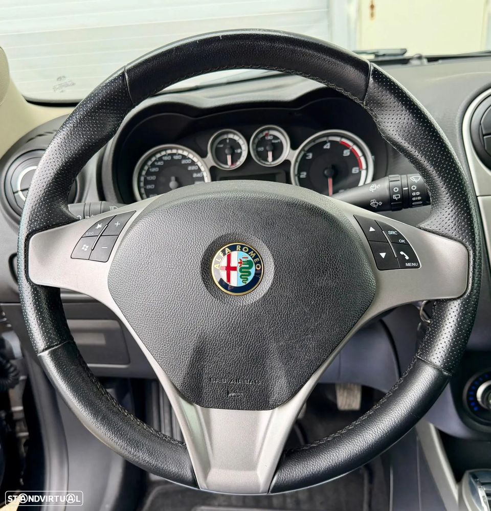 Alfa Romeo MiTo 1.3 JTD Distinctive S&S - 16