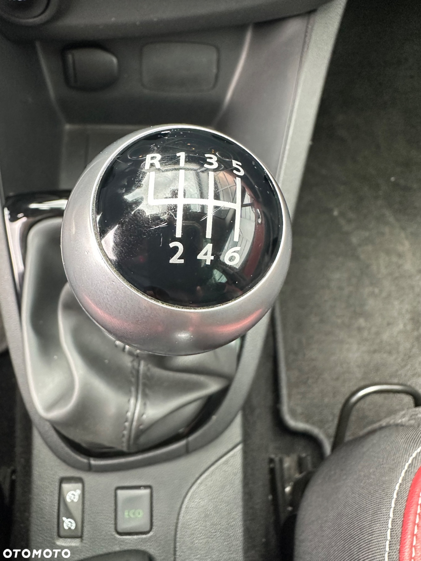 Renault Clio ENERGY TCe 120 INTENS - 23