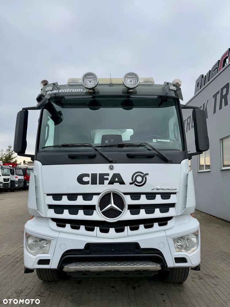 Mercedes-Benz Arocs 3246 CIFA MK 28.4 L - 4