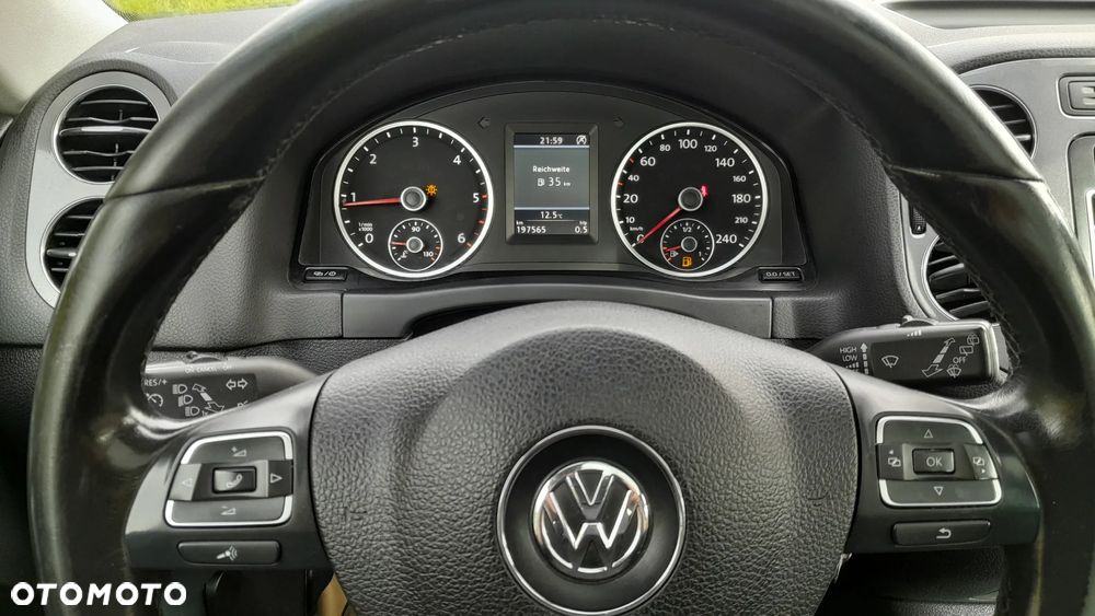 Volkswagen Tiguan - 24