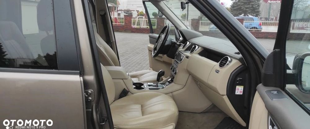 Land Rover Discovery - 26