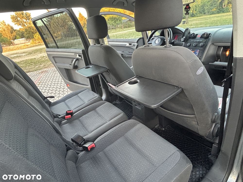 Volkswagen Touran - 6