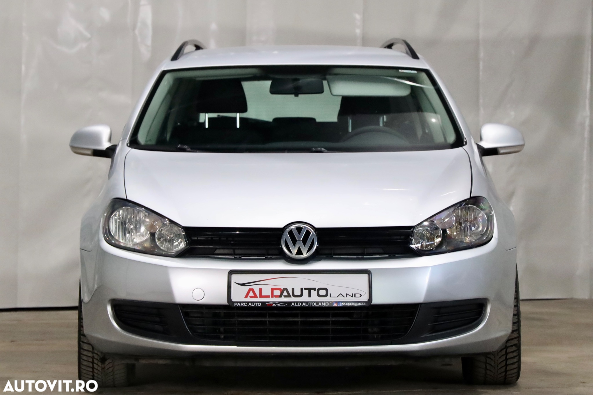 Volkswagen Golf 1.6 TDI BlueMotion Technology DPF Comfortline - 36
