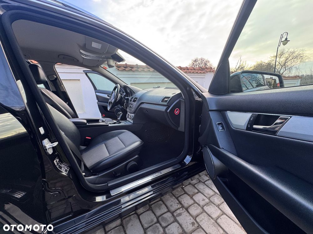 Mercedes-Benz Klasa C - 25