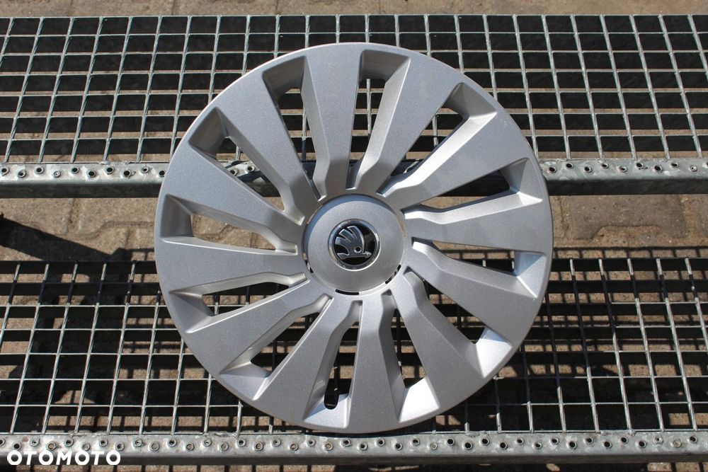 KOŁPAK 16" SKODA ORYG 5E0.601.147G