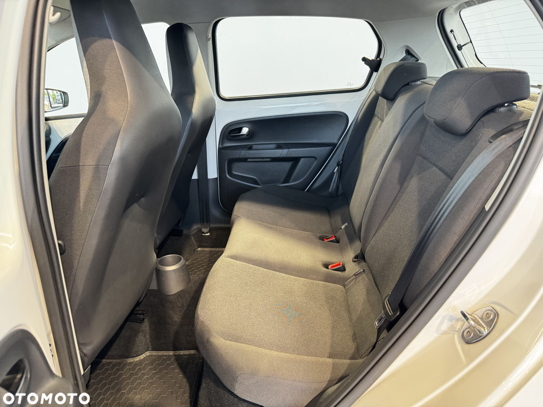 Volkswagen up! - 12