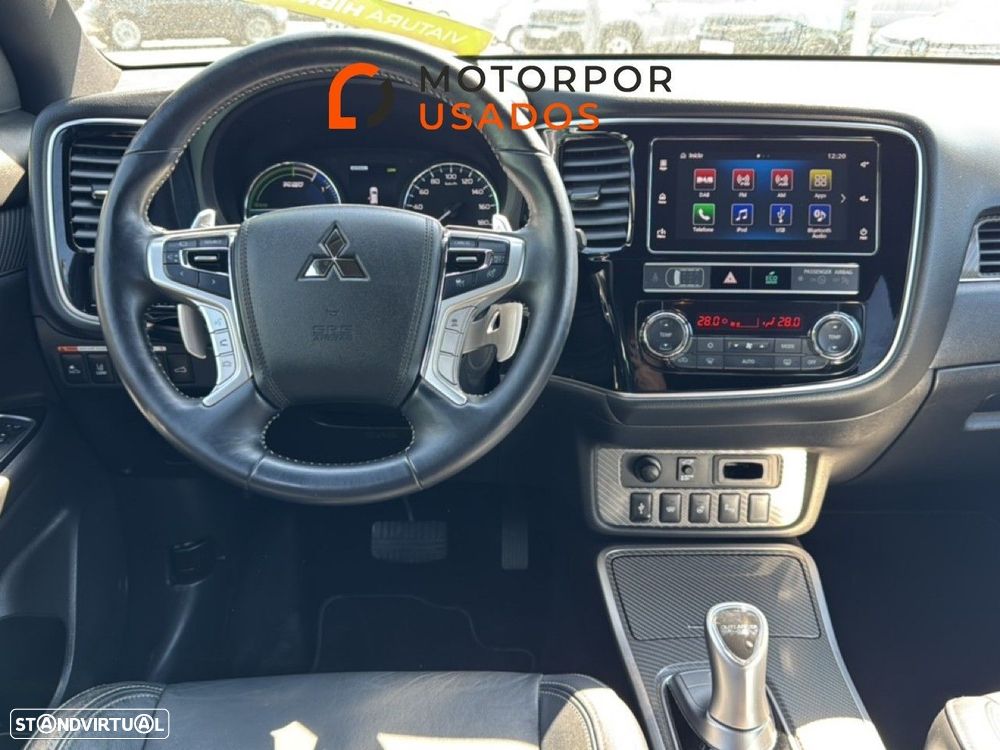 Mitsubishi Outlander - 7