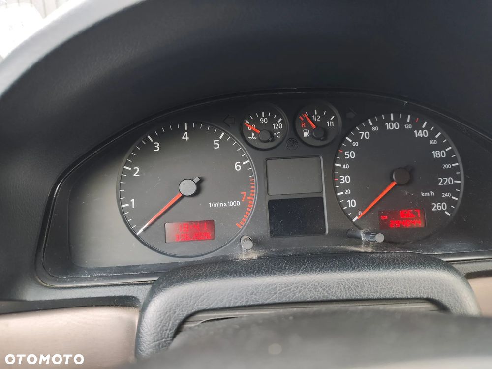 Audi A4 Avant - 2