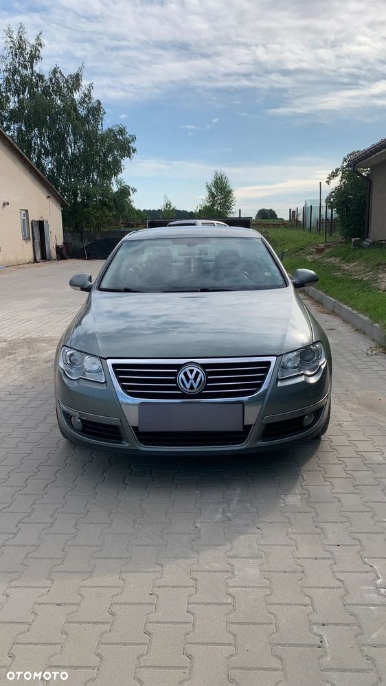Volkswagen Passat 2.0 TDI DPF Highline - 1