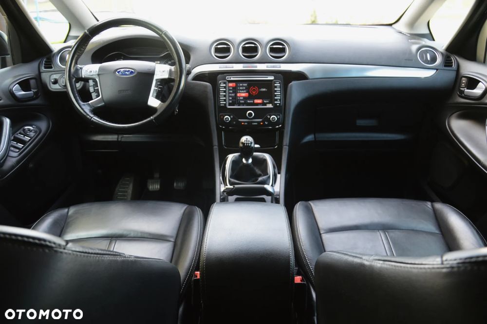 Ford S-Max - 14