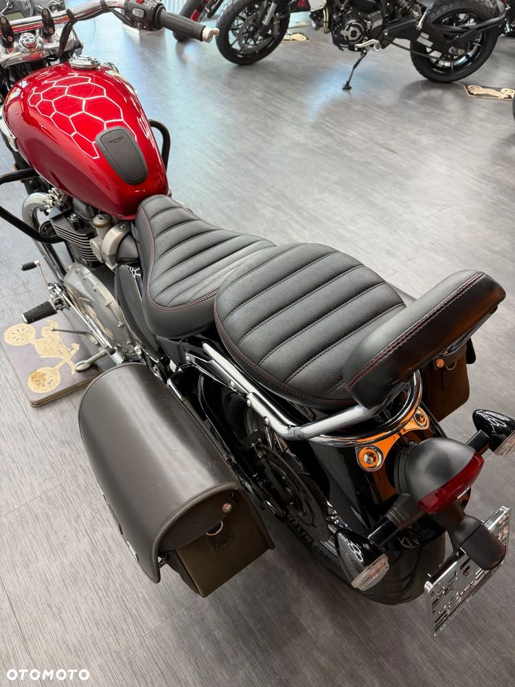 Triumph Bonneville - 15