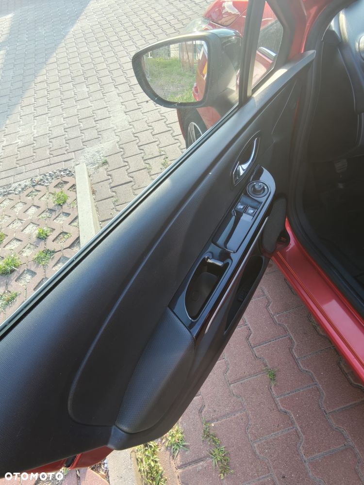 Renault Clio 1.2 16V Limited EU6 - 18