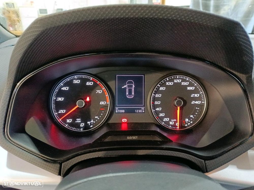 SEAT Arona 1.0 TSI FR - 6