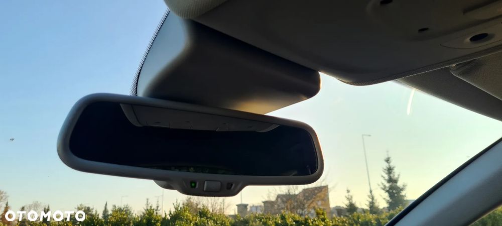 Audi A6 Avant 2.0 TDI ultra S tronic - 32