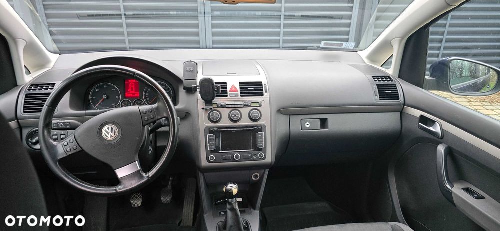 Volkswagen Touran - 6