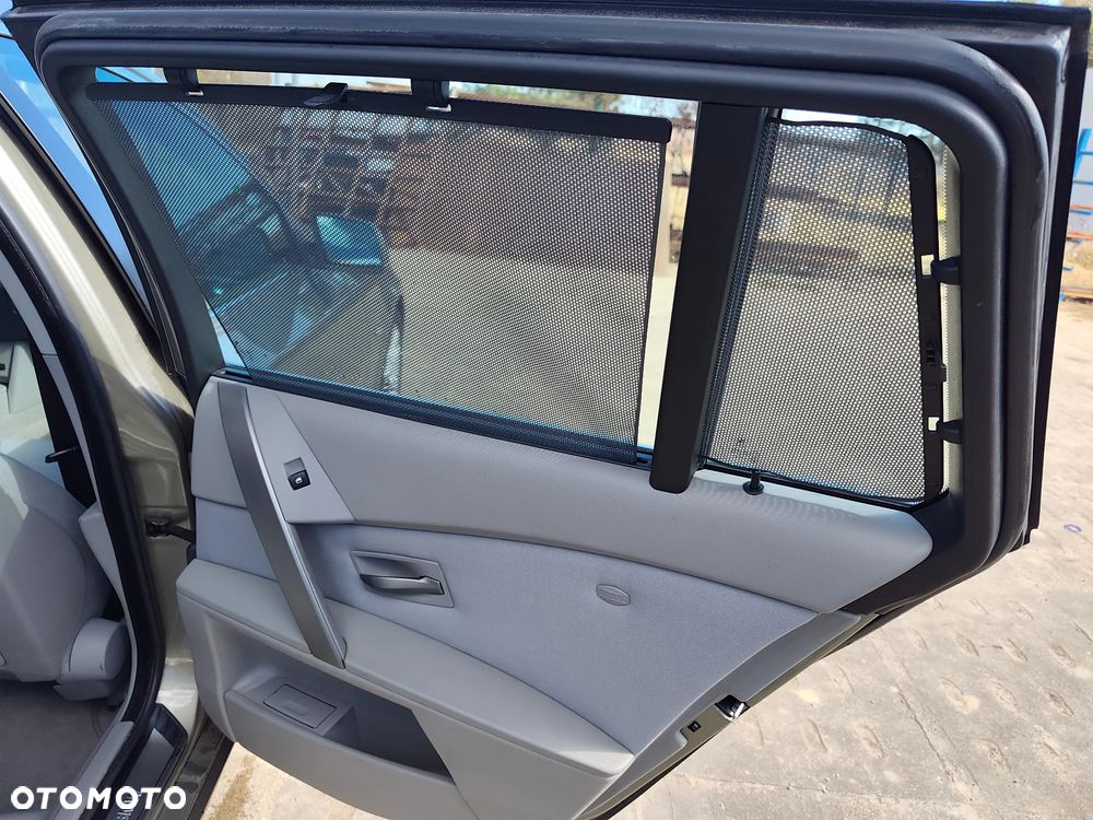 BMW Seria 5 525d - 8