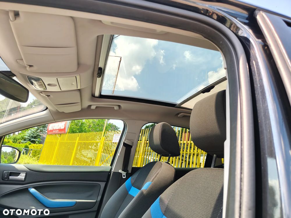 Ford Kuga 2.0 TDCi 4x4 Titanium - 23