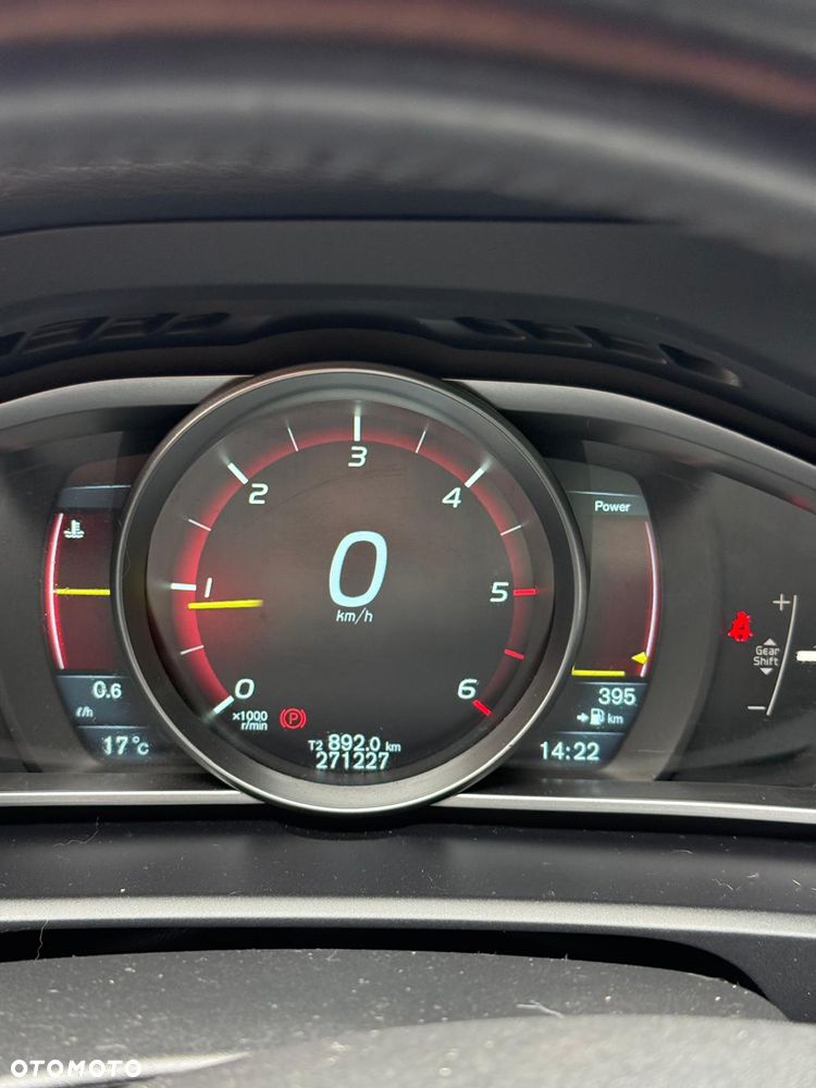 Volvo V40 D2 Summum - 9